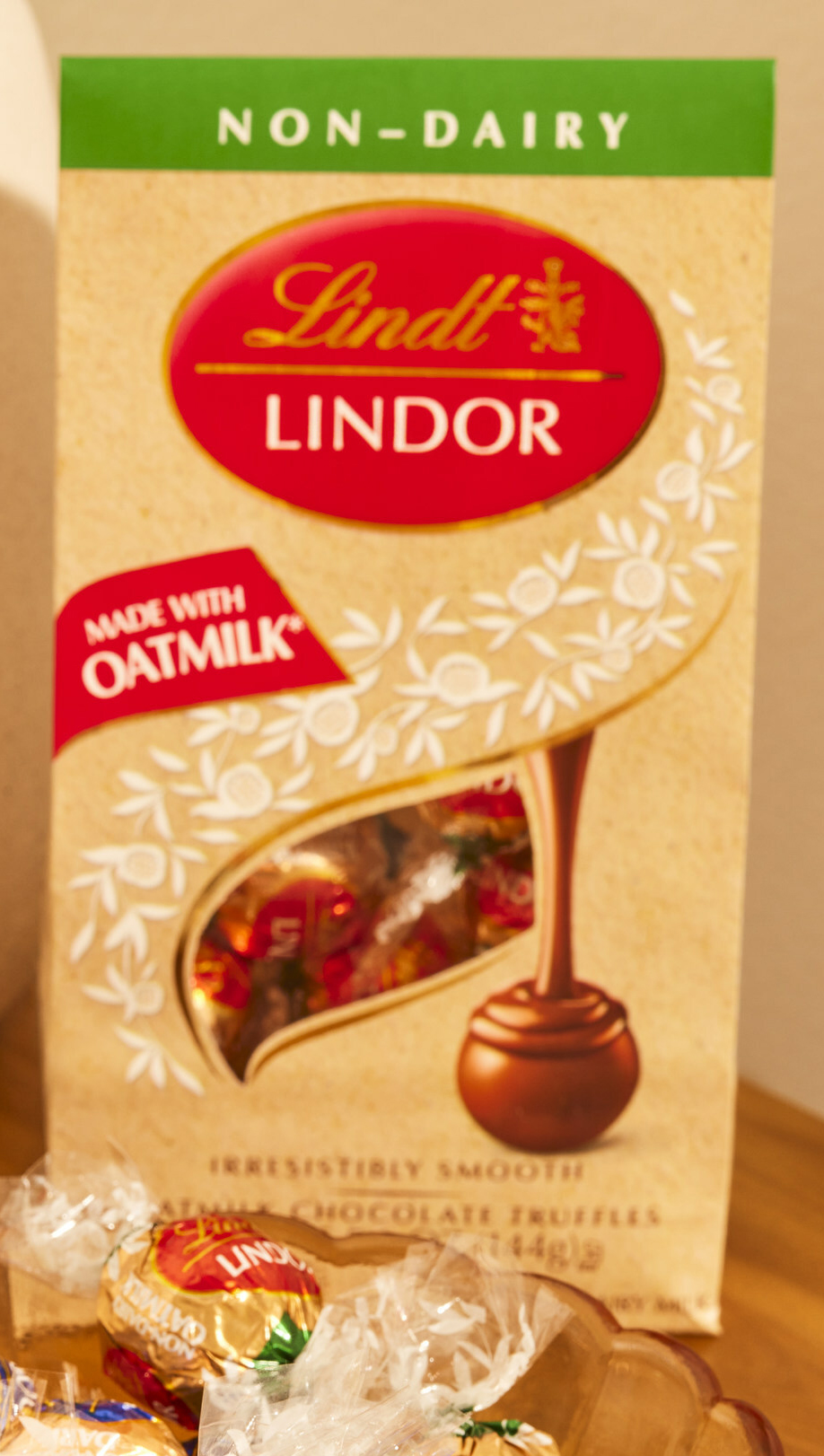 Lindt Lindor Oatmilk Chocolate Truffles Debut - NCA